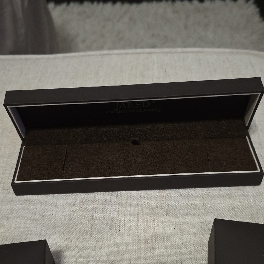 Jared Jewelry Boxes - Picture 2 of 6